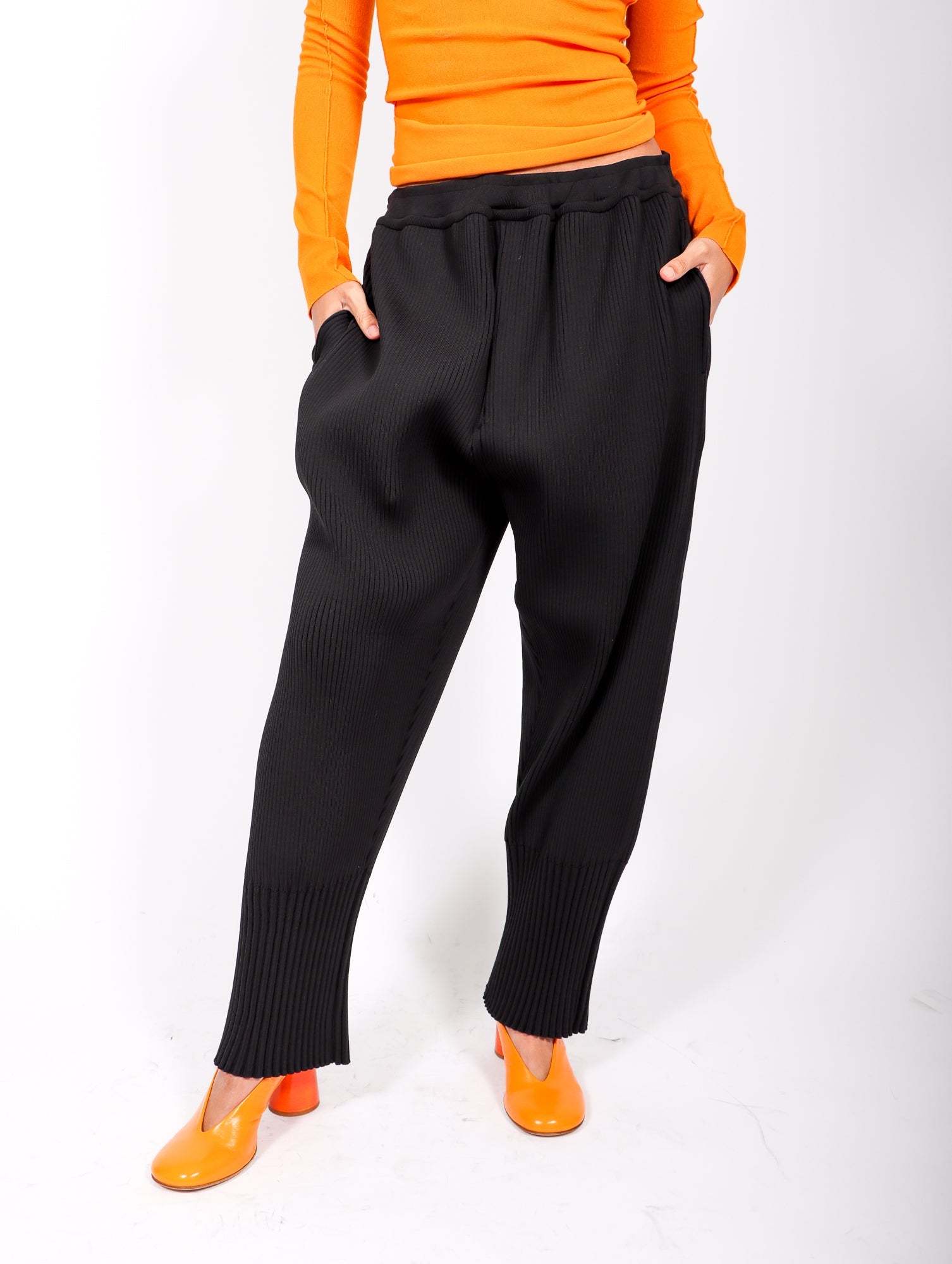 Fluted Pants 2 in Black by CFCL