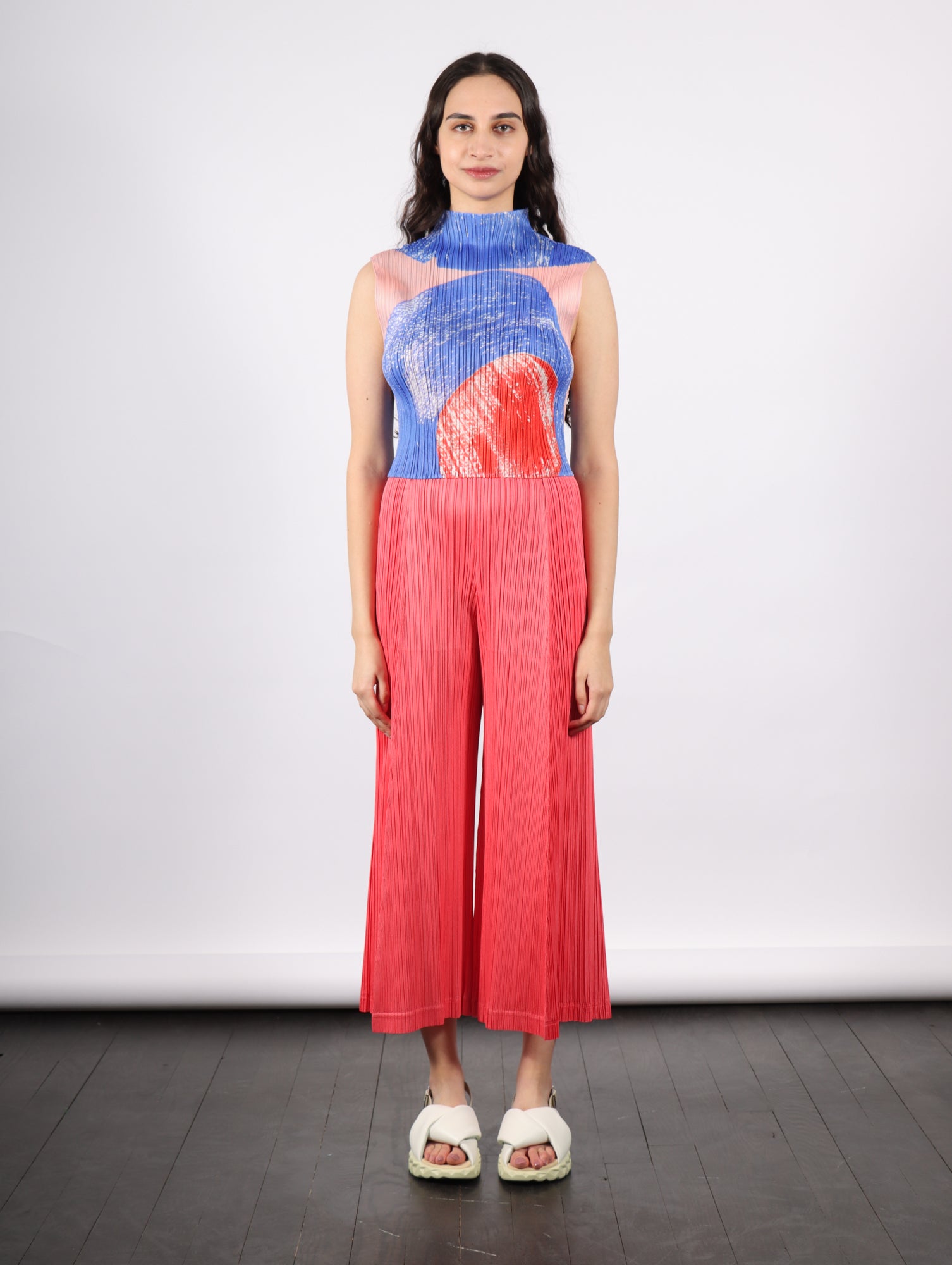 【おしゃれ】 Red in Top Backlight by Idlewild – Miyake Issey Please Pleats トップス