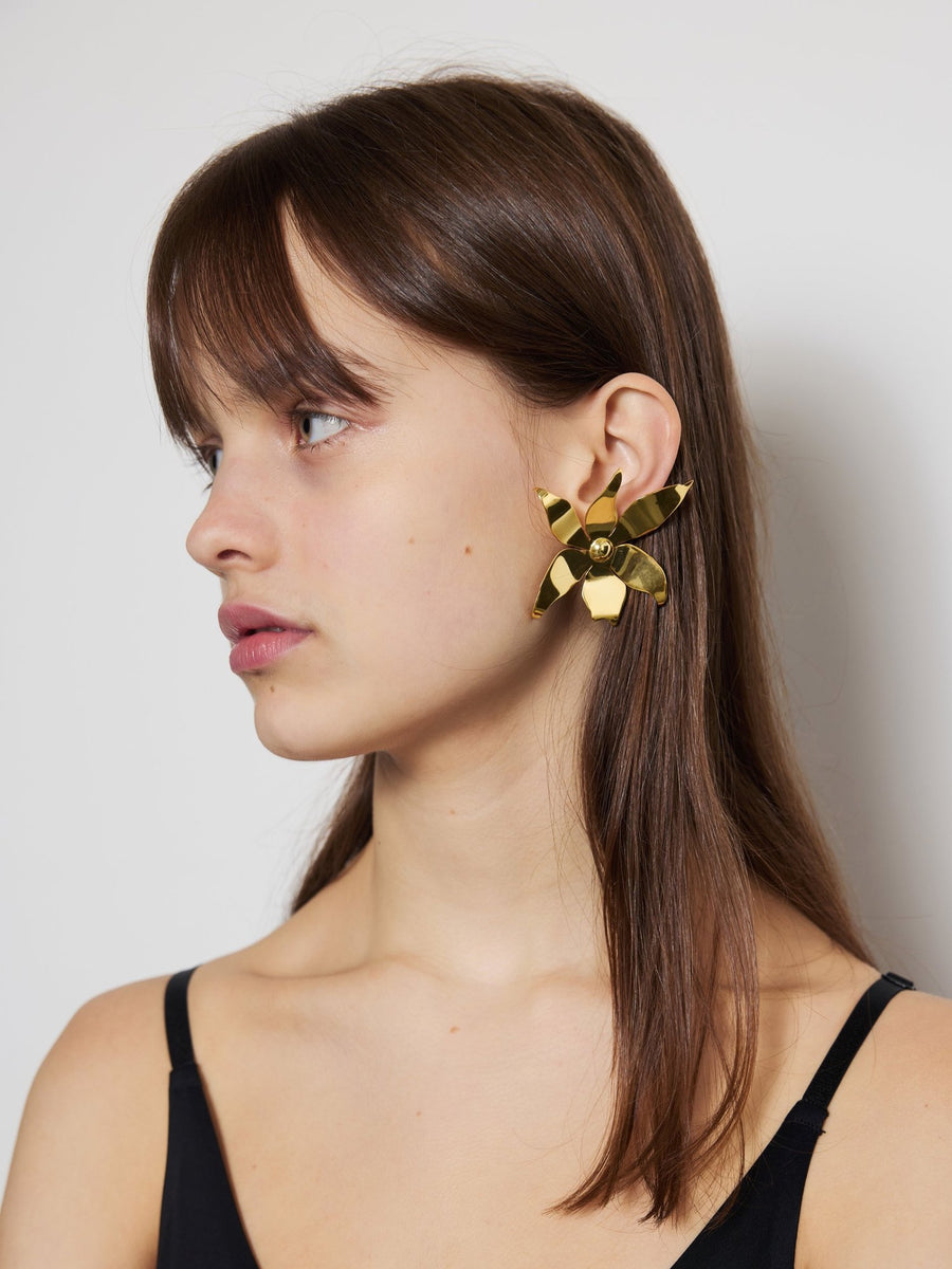Big Estelle Flower Earrings in Gold by Eyland-Jewelry-Eyland-Idlewild