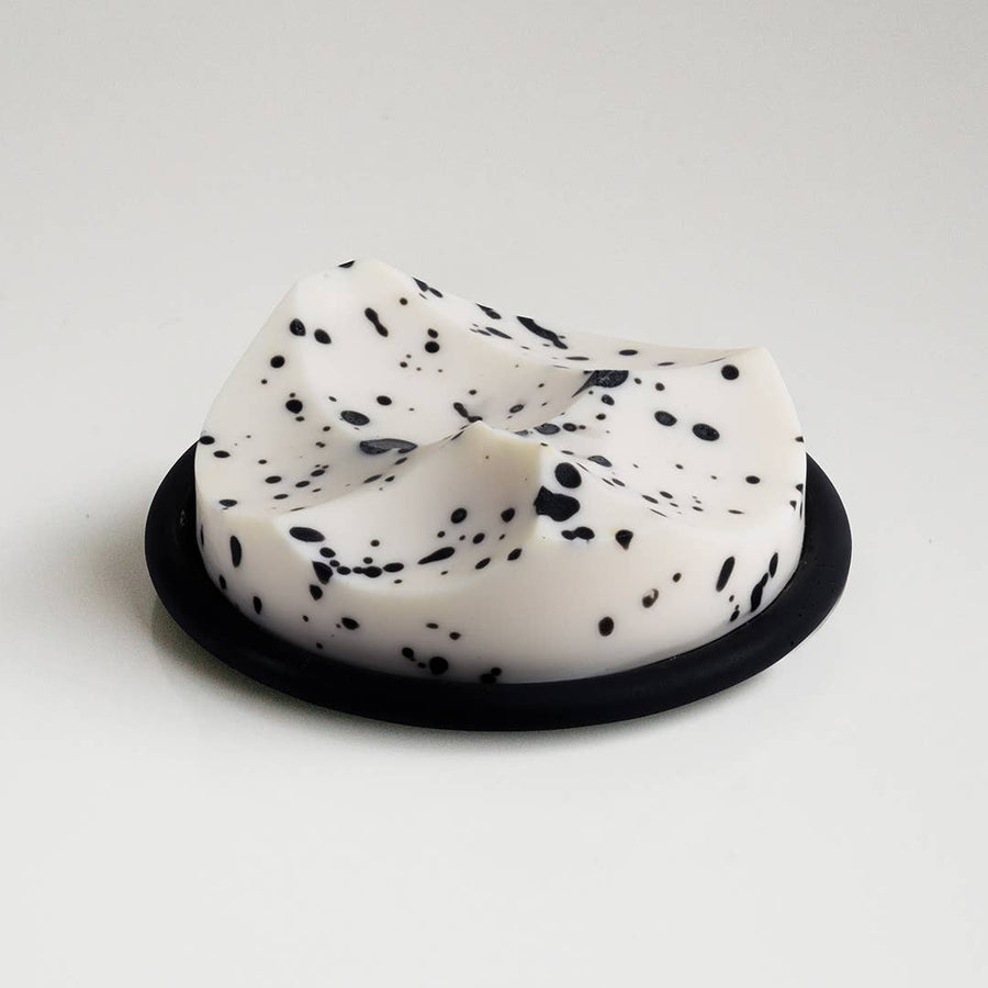 Erode Soap in White Grapefruit by Ume Studio