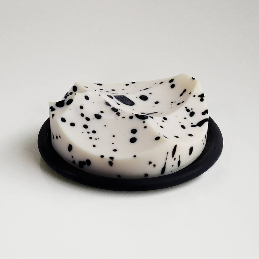 Erode Soap in White Grapefruit by Ume Studio