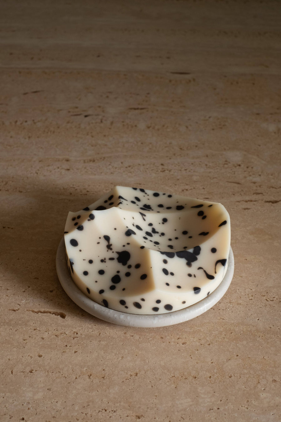 Erode Soap in White Grapefruit by Ume Studio