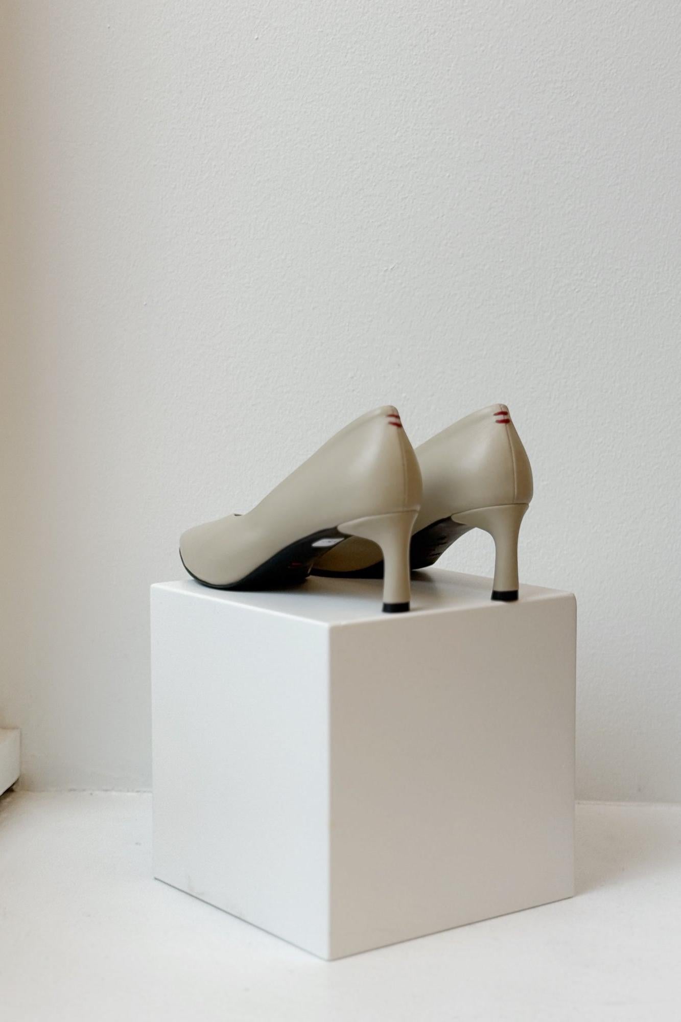 Gil Heel in Baron Peyote by Halmanera-Halmanera-Idlewild