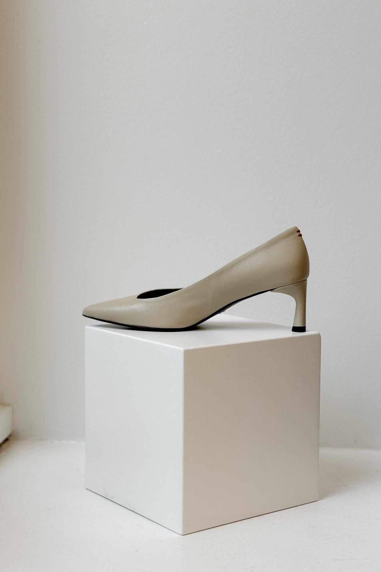 Gil Heel in Baron Peyote by Halmanera-Halmanera-Idlewild