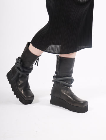 2 The Max Boots in Black by Puro-Idlewild
