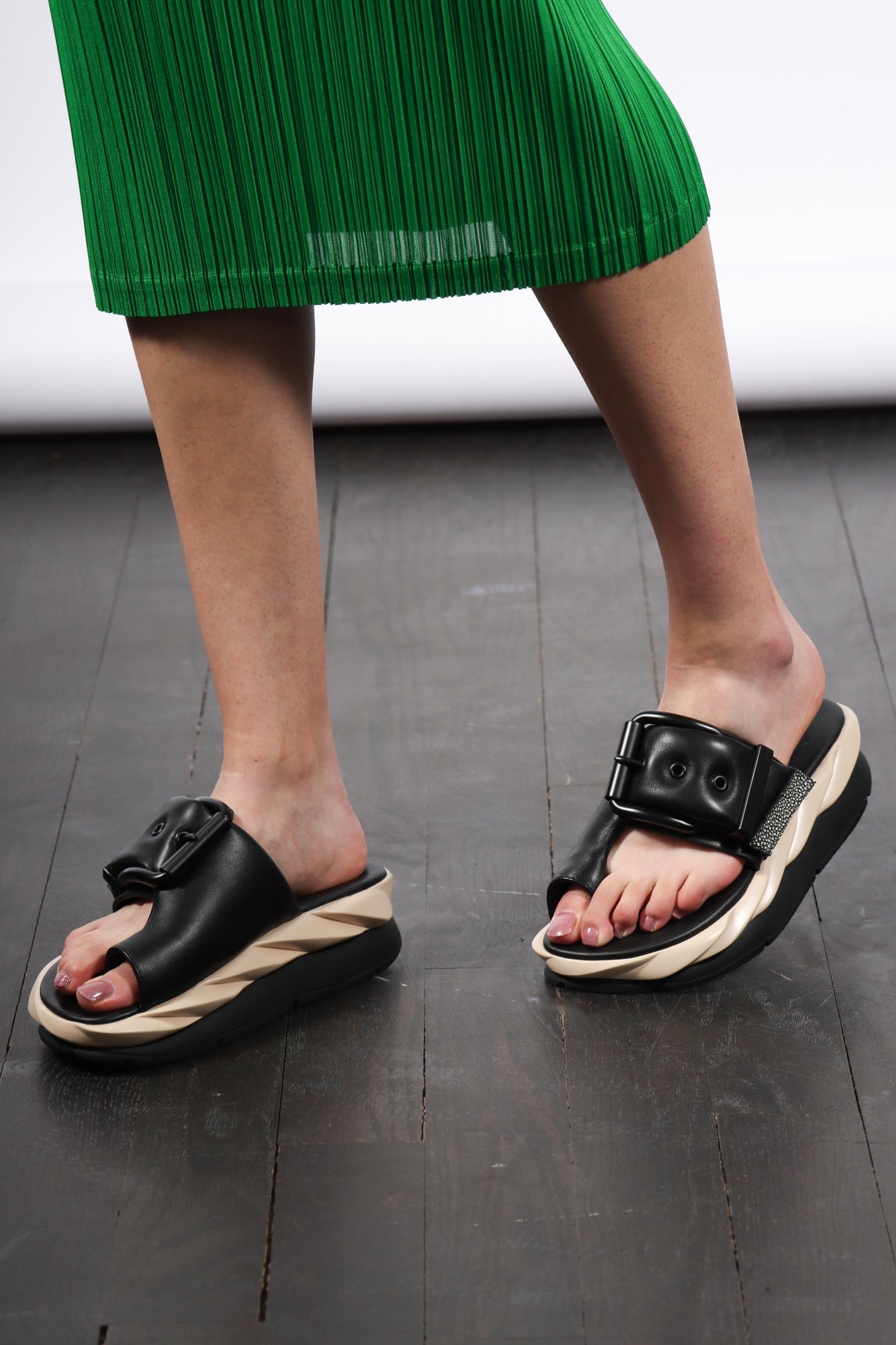 Mellow Glow in Oreo by 4CCCCEES-4CCCCEES-Idlewild