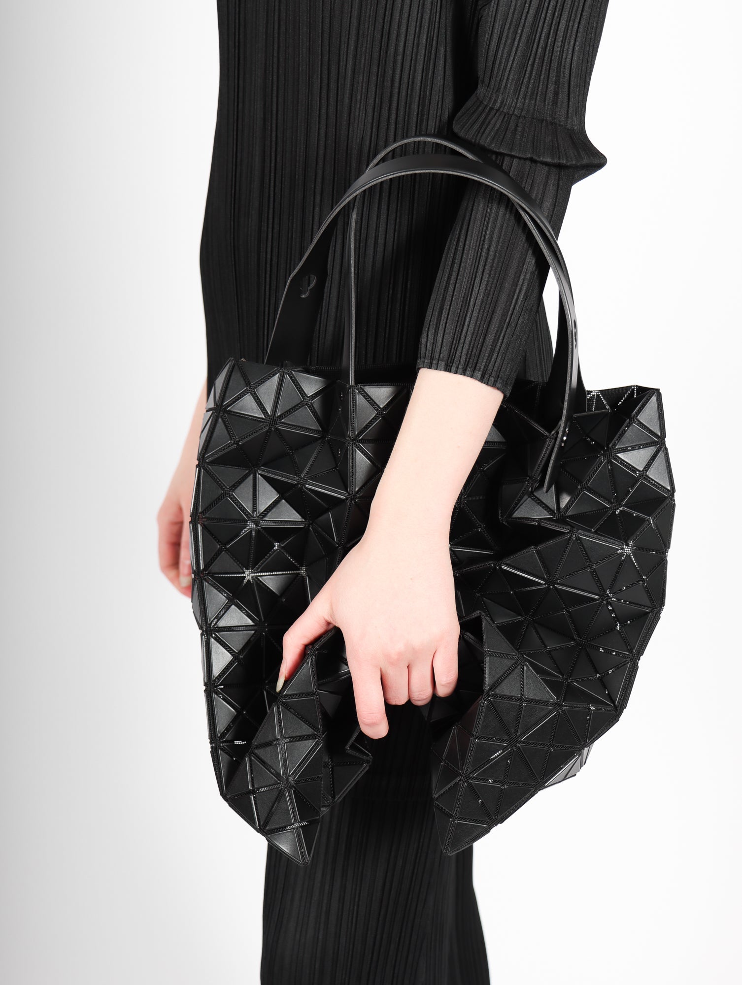 Prism Matte Tote Bag in Black by Bao Bao Issey Miyake – Idlewild