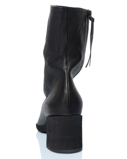 Queen of Less Boots in Black by Puro-Shoes-Puro-Idlewild