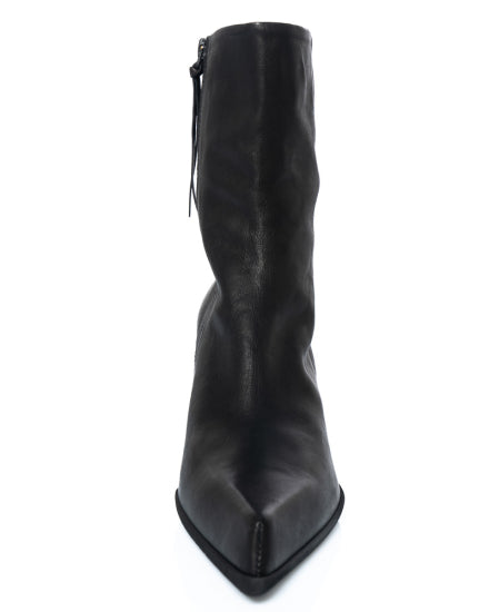 Queen of Less Boots in Black by Puro-Shoes-Puro-Idlewild