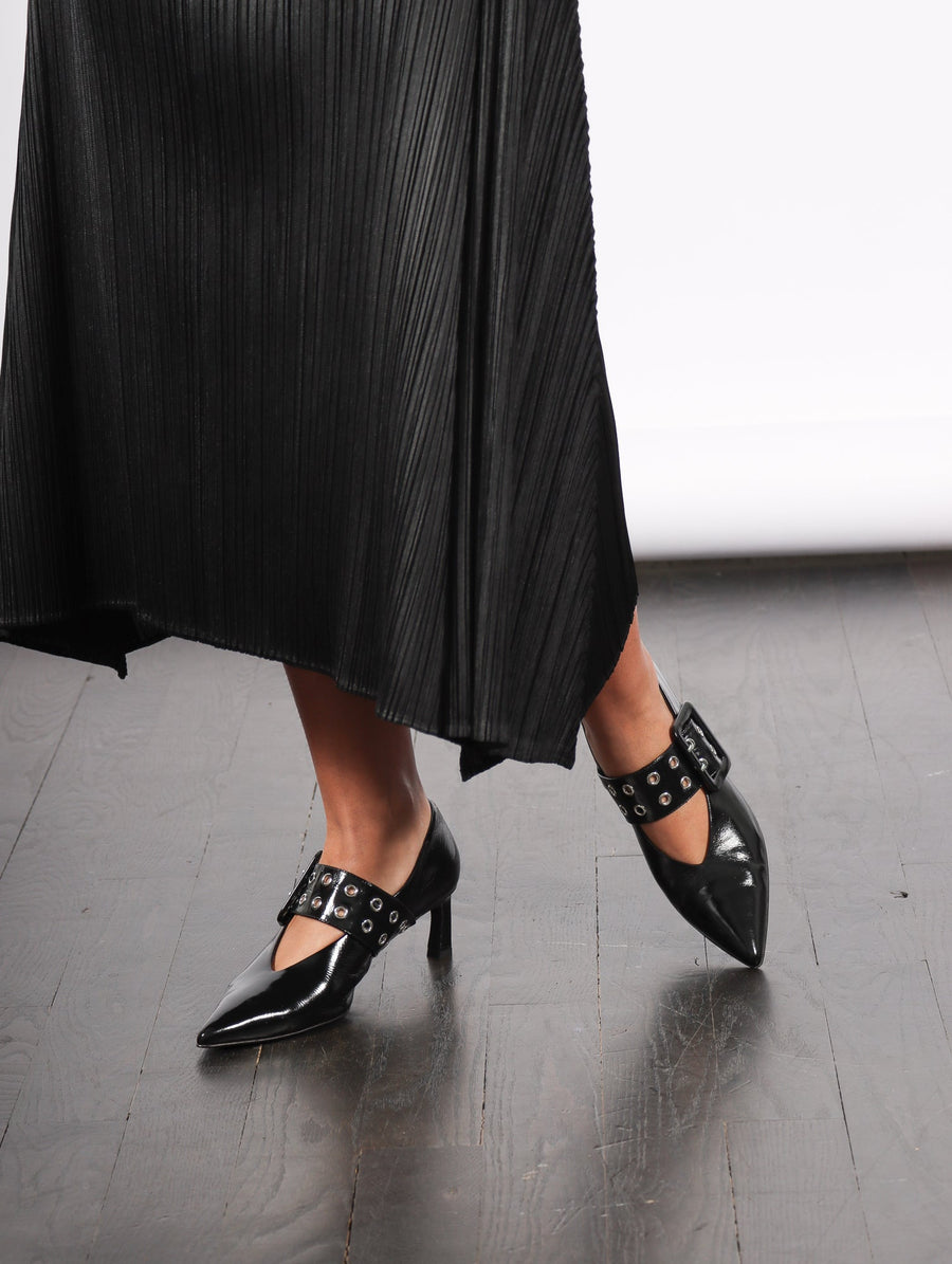 Vale Pumps in Glaze Black by Halmanera